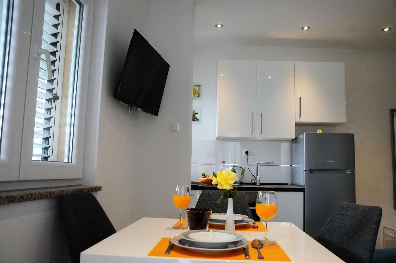 Apartment Aria With Private Parking スプリト エクステリア 写真